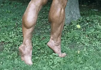 hiking calf muscles
