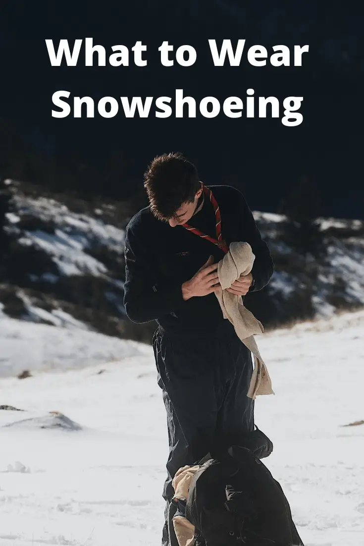 What to Wear Snowshoeing pin3